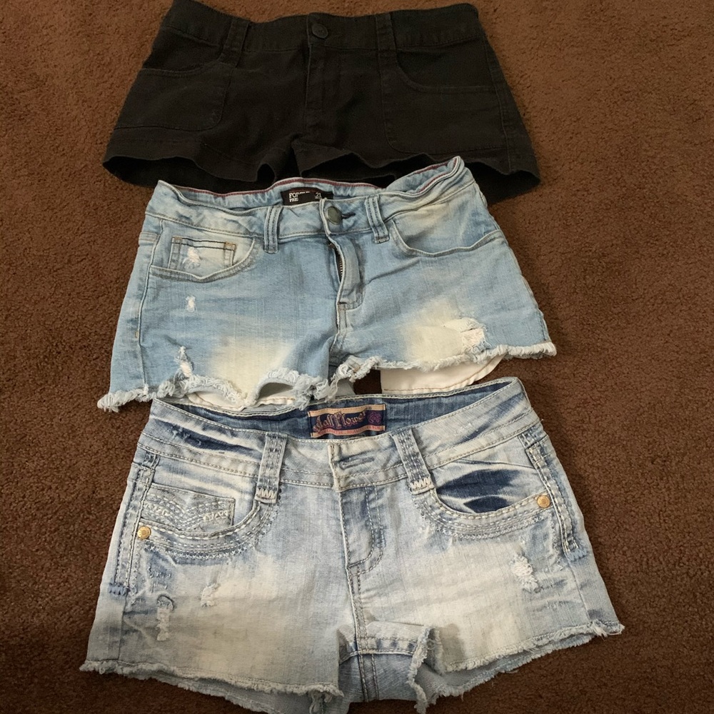 Bundle of 3 washes of jean shorts